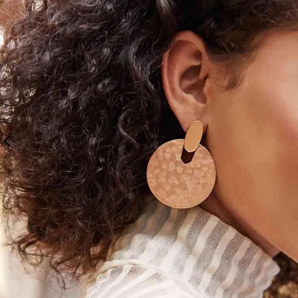 Kendra Scott
Didi Gold Sunburst Drop Earrings
